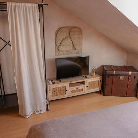 Cozy Apartment In The Heart Of The Historic City Bratislava Eksteriør bilde