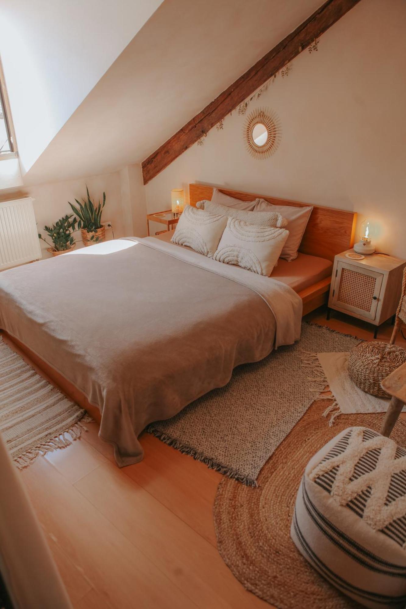 Cozy Apartment In The Heart Of The Historic City Bratislava Eksteriør bilde