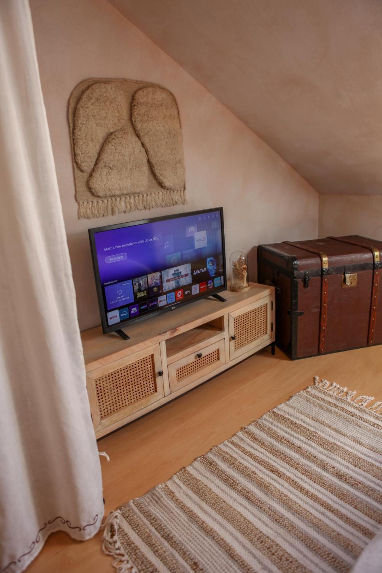 Cozy Apartment In The Heart Of The Historic City Bratislava Eksteriør bilde